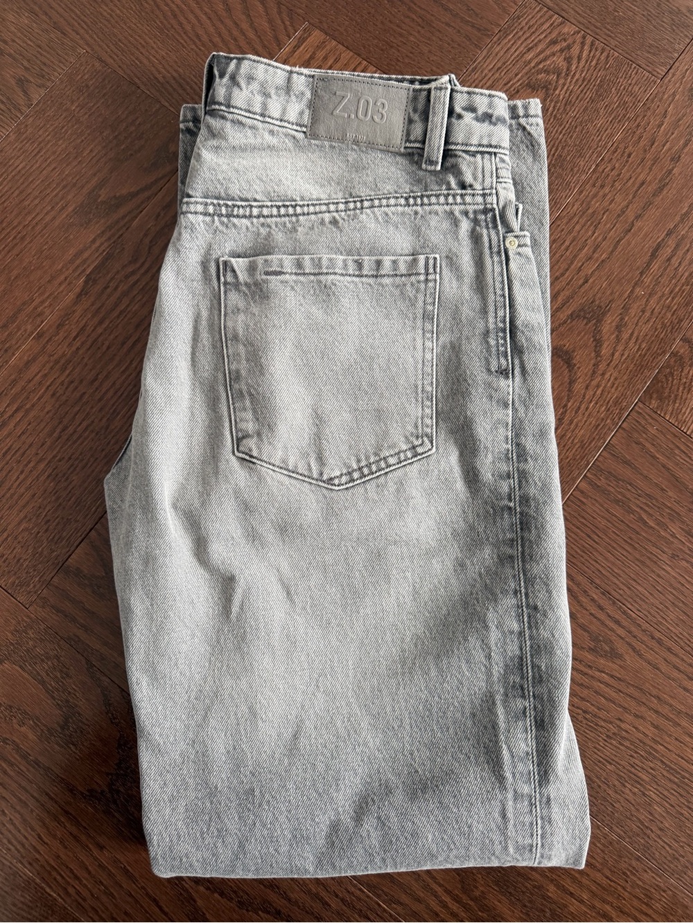 Zara Light Gray Women’s Straight Leg Jeans